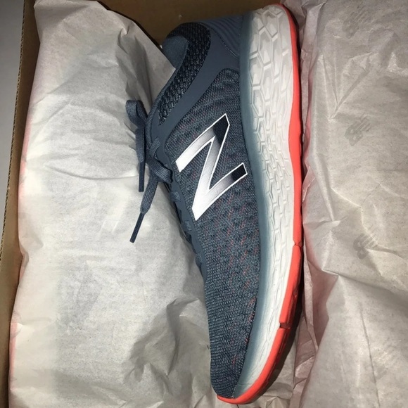 New Balance Shoes - Picture 6 of 8